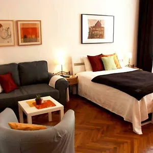 Apartment Cosy Close To, Vienna