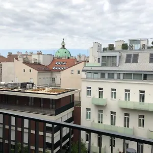 Apartament Moderne Trifft Tradition Im Herzen Wiens, Wiedeń