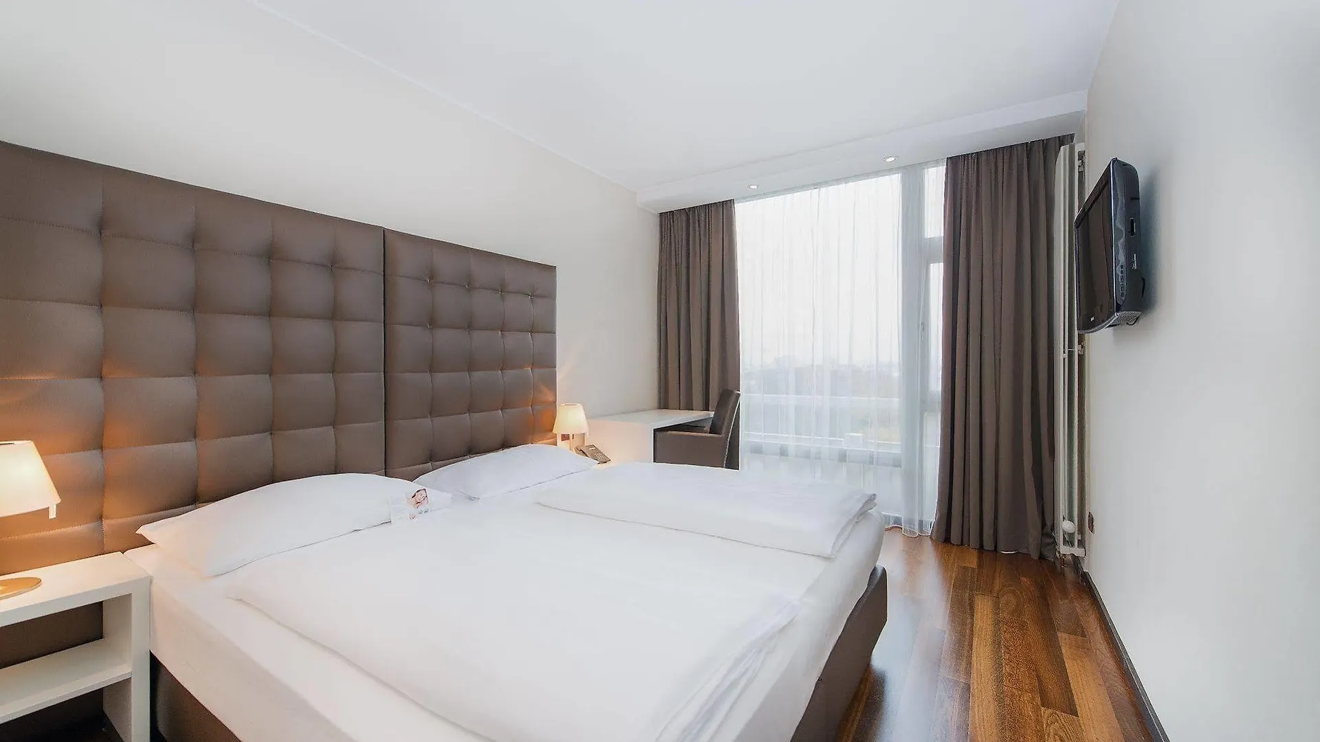 ***  Pakat City Hotel Viena Austria