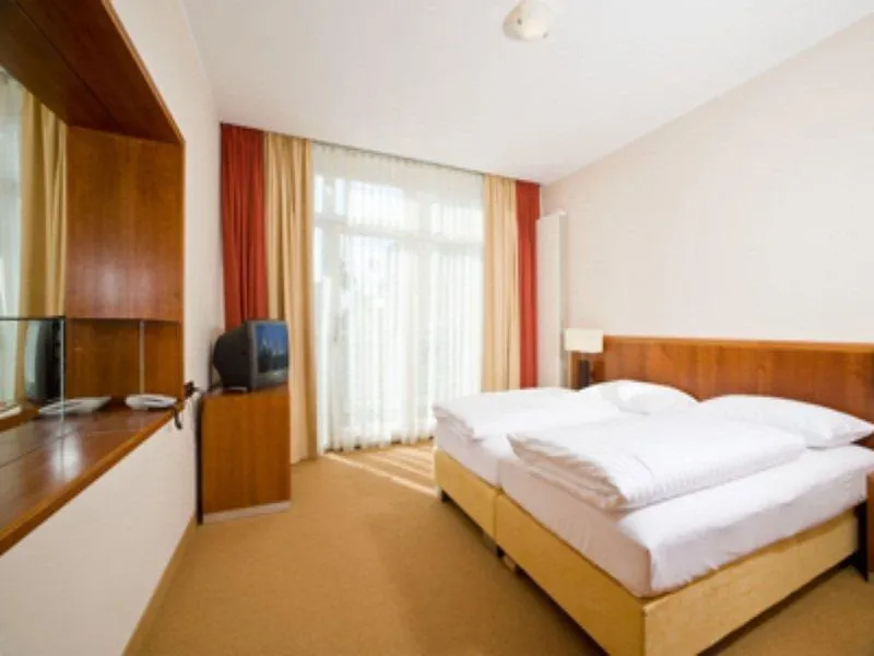 Pakat City Hotel Vienna 3*,