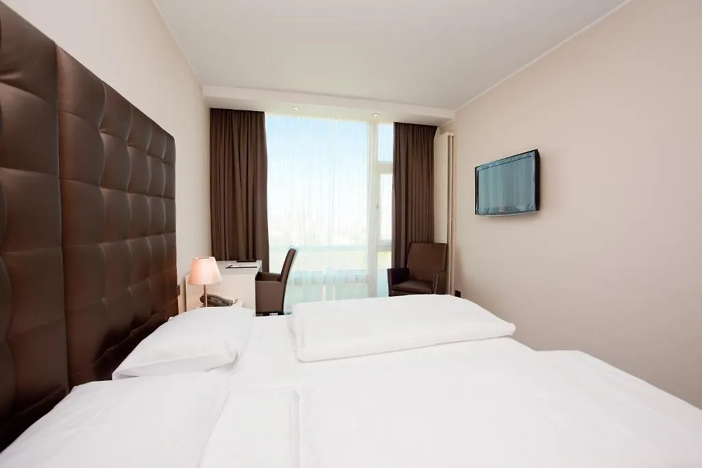 Pakat City Hotel Vienna Austria