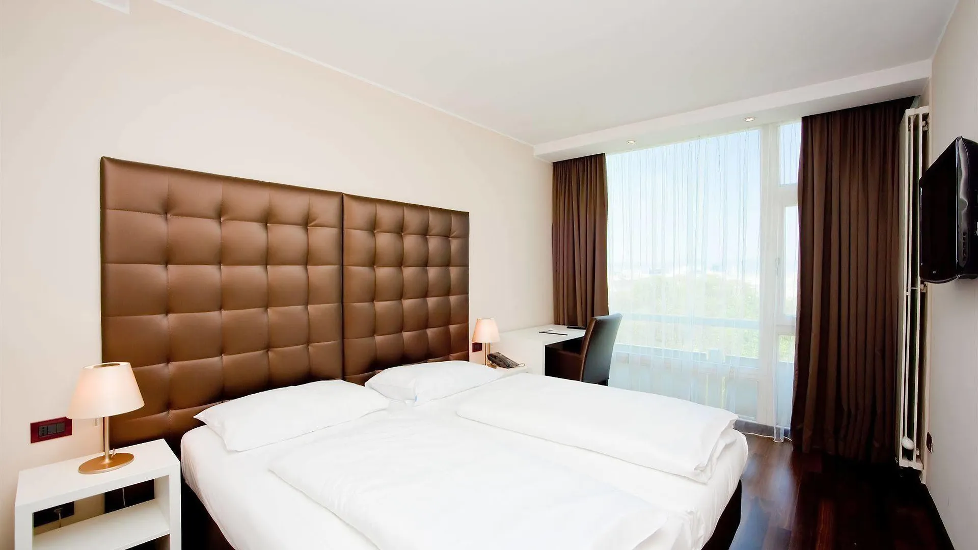Pakat City Hotel Vienna